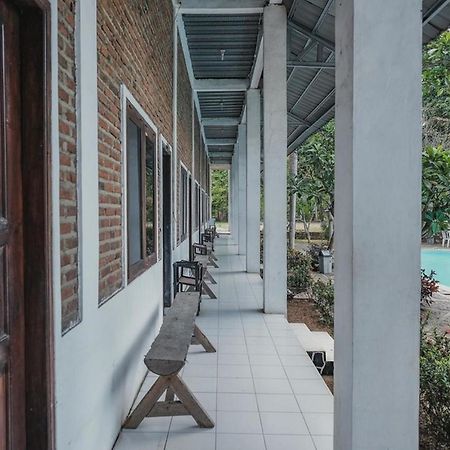 Reddoorz Near Pantai Florida Anyer Hotel Serang Exterior photo