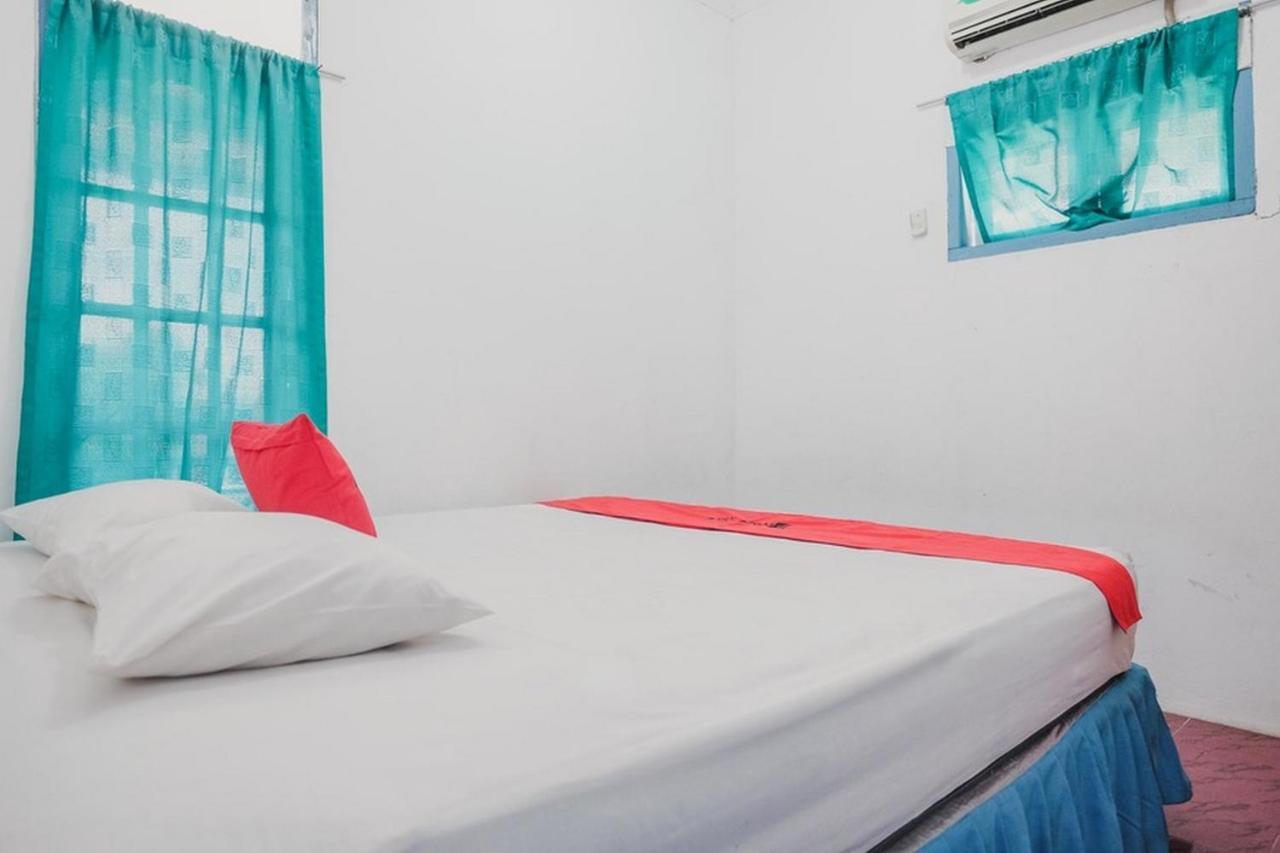 Reddoorz Near Pantai Florida Anyer Hotel Serang Exterior photo